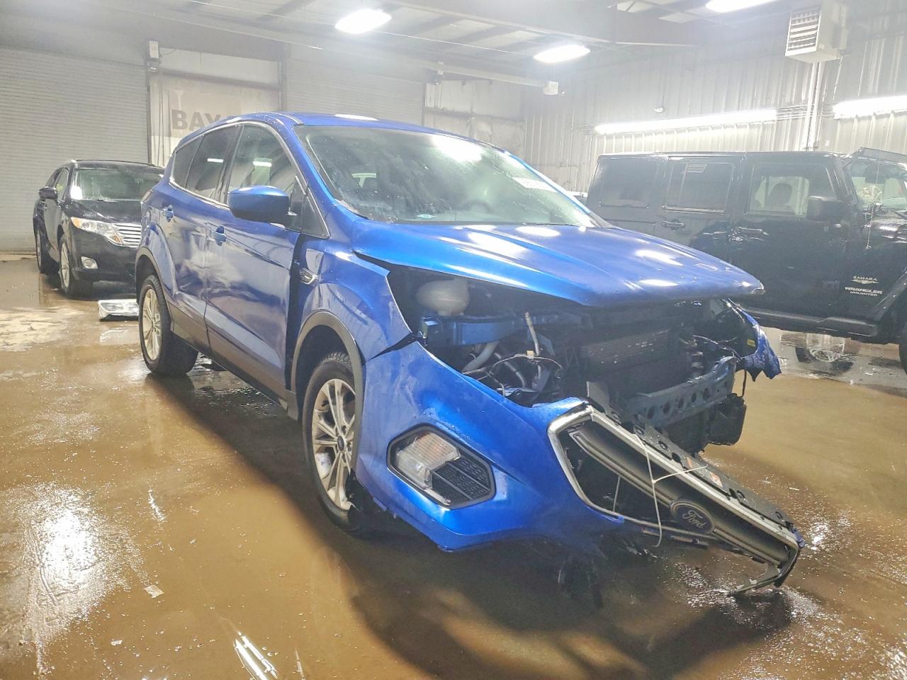 2017 FORD ESCAPE SE photo 4