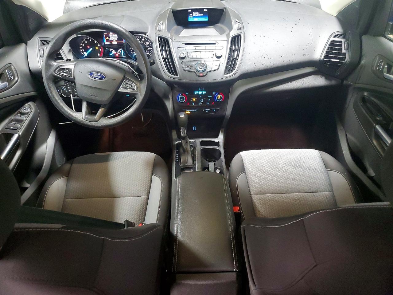 2017 FORD ESCAPE SE photo 8