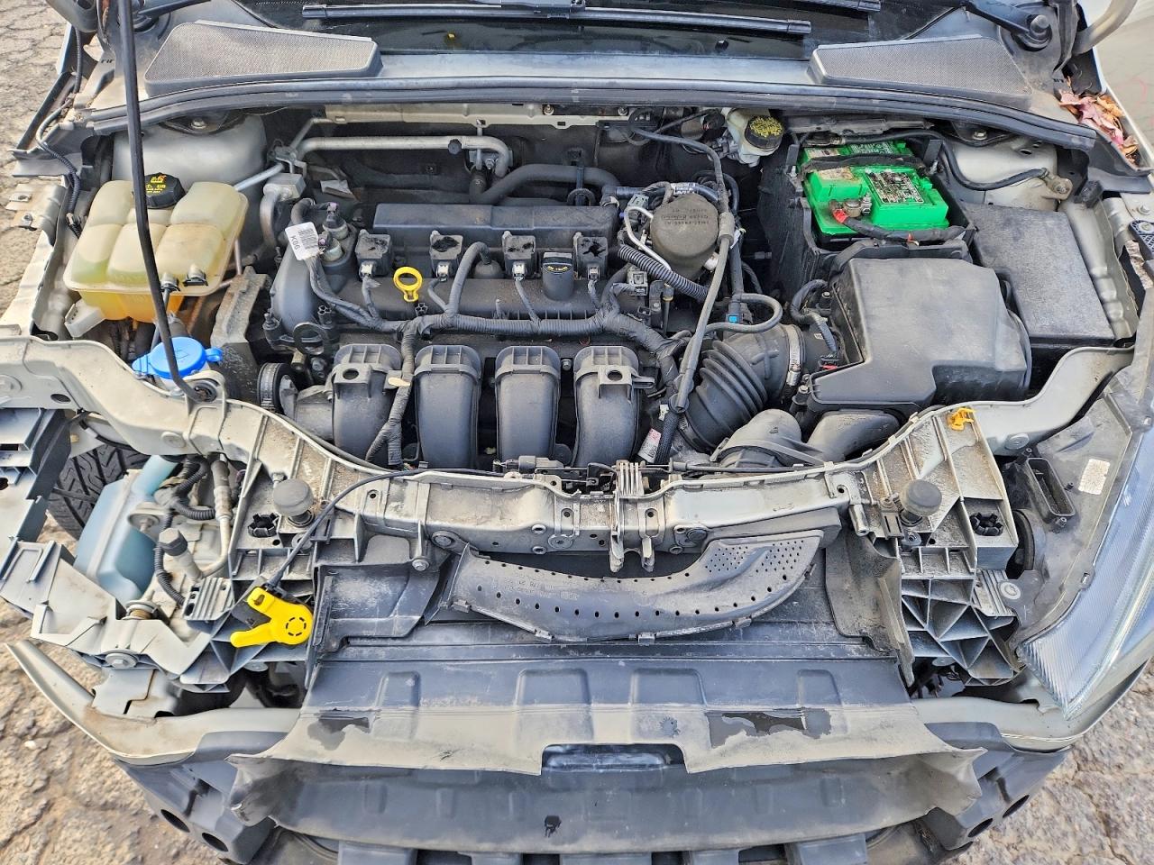 2015 FORD FOCUS SE photo 11