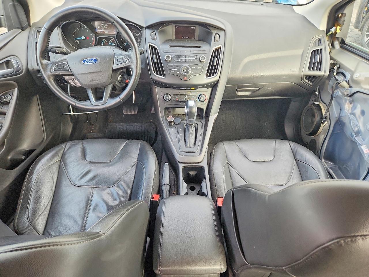 2015 FORD FOCUS SE photo 8