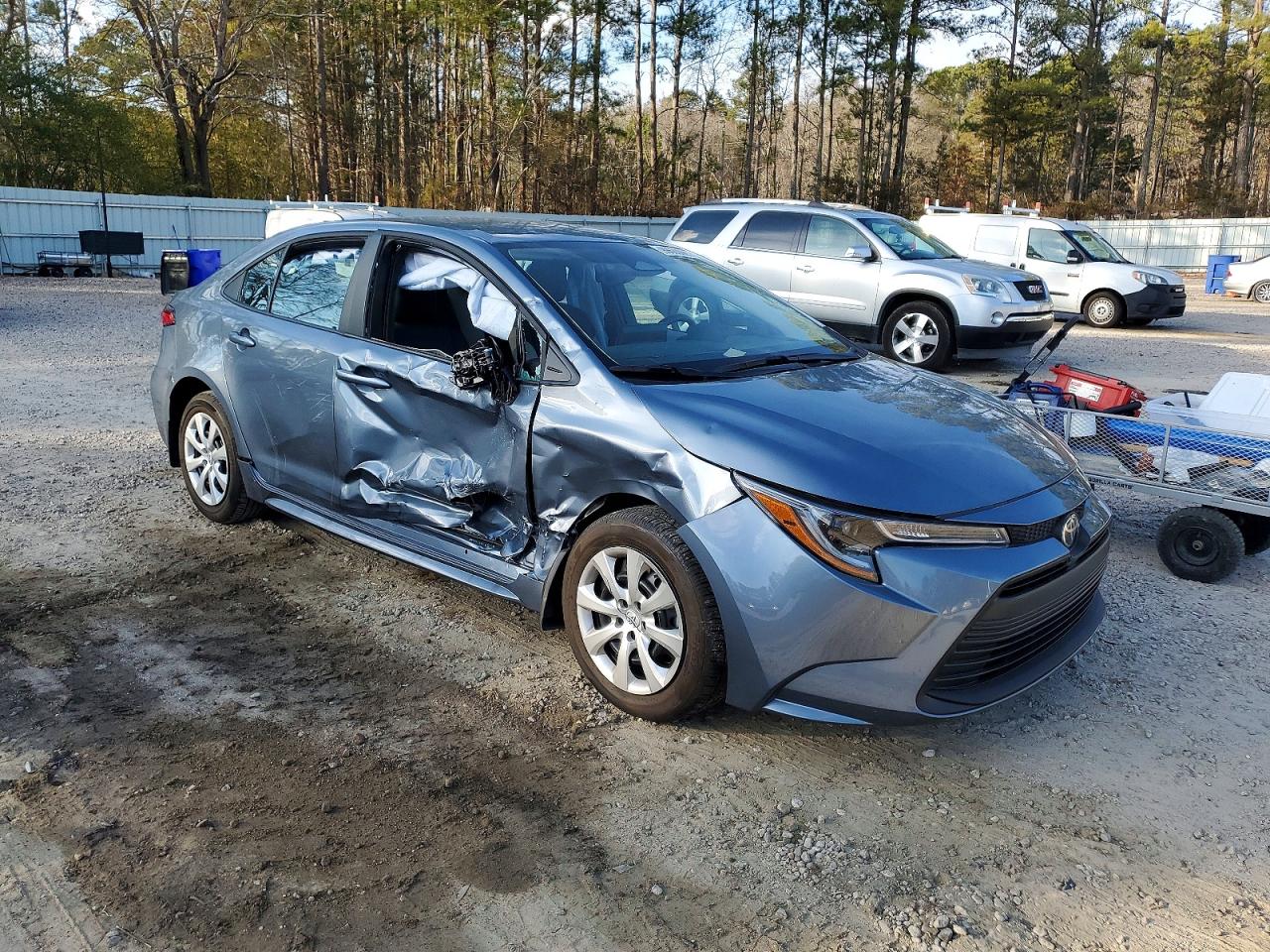 2025 TOYOTA COROLLA LE photo 4
