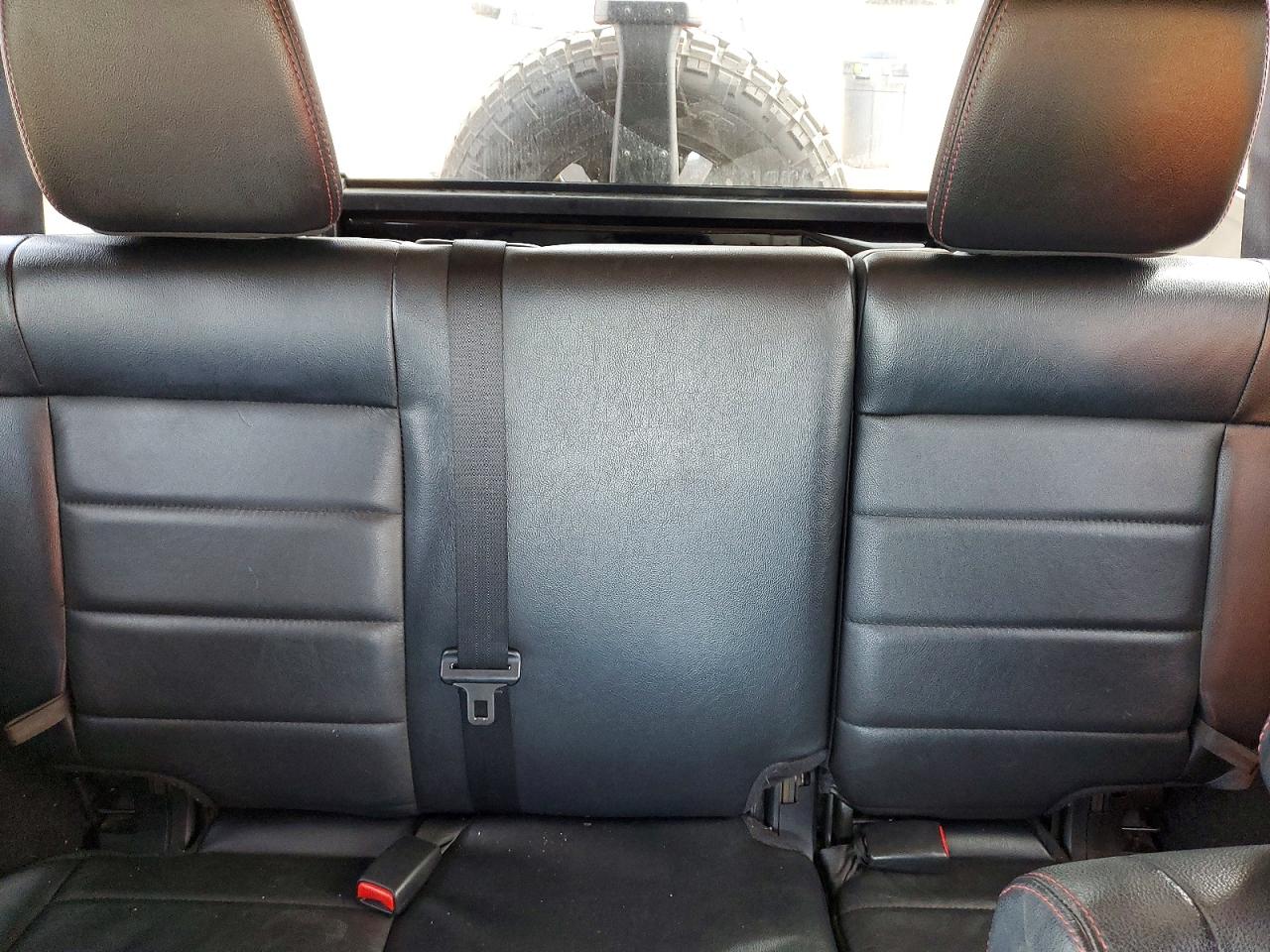 2012 JEEP WRANGLER UNLIMITED SAHARA photo 10