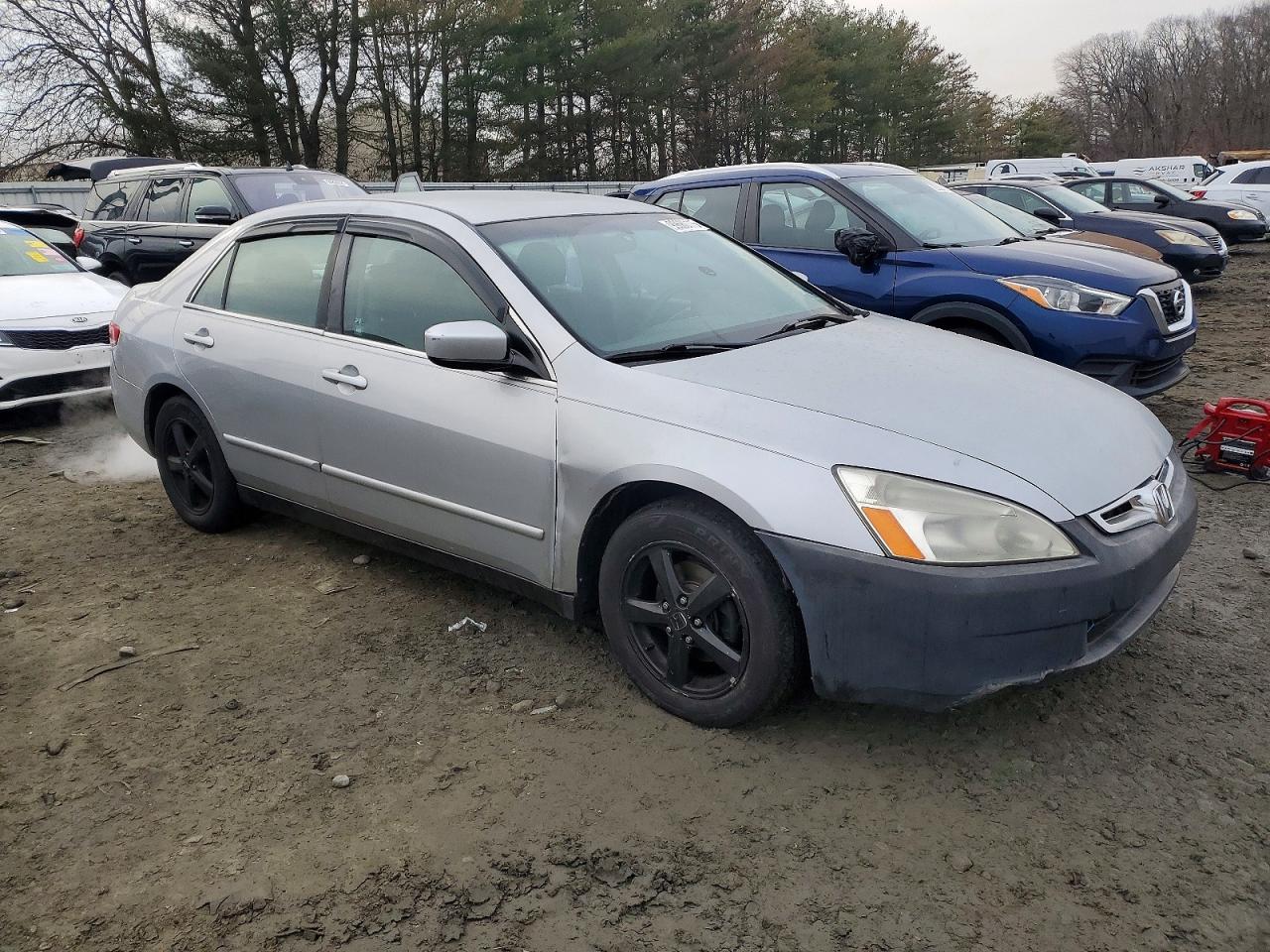 2003 HONDA ACCORD LX photo 4