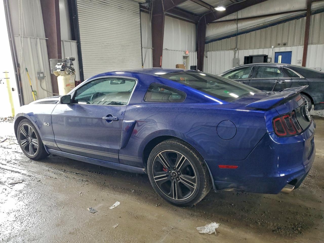 2014 FORD MUSTANG GT photo 2