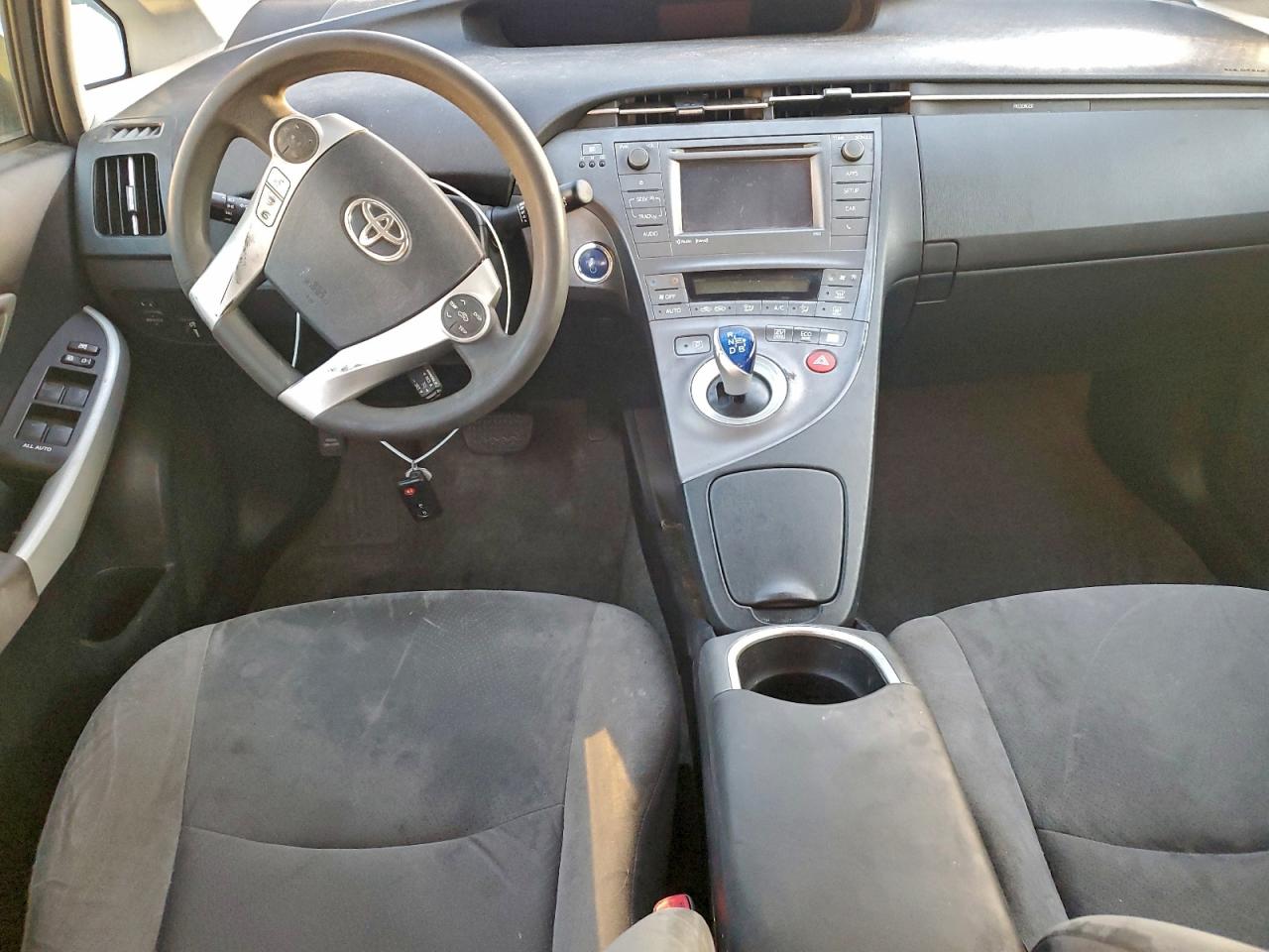 2012 TOYOTA PRIUS photo 8