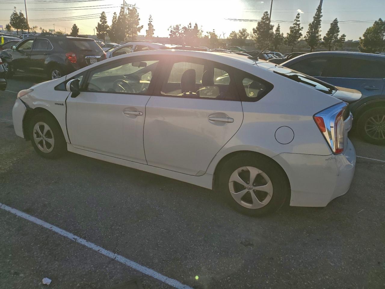 2012 TOYOTA PRIUS photo 2