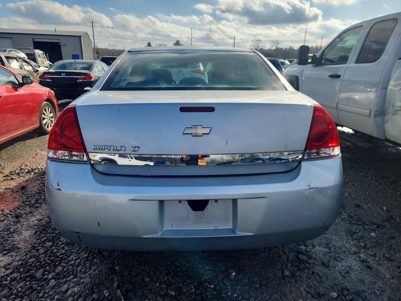 2010 CHEVROLET IMPALA LT photo 6