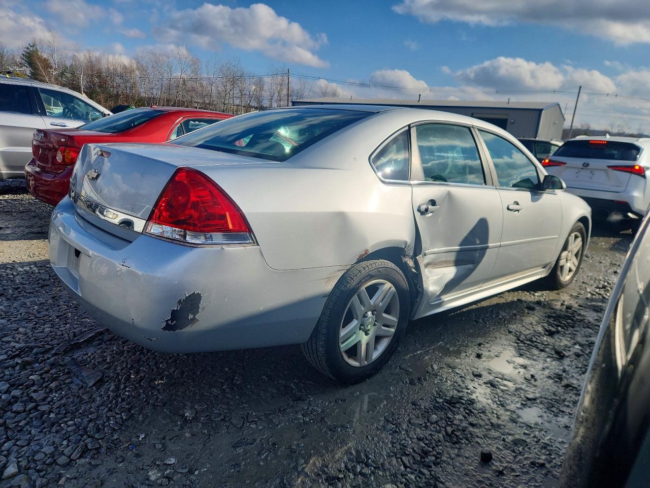 2010 CHEVROLET IMPALA LT photo 3