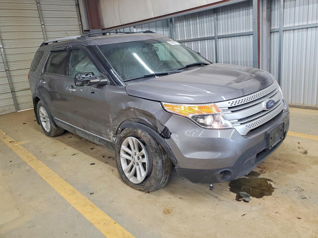 2013 FORD EXPLORER XLT photo 4