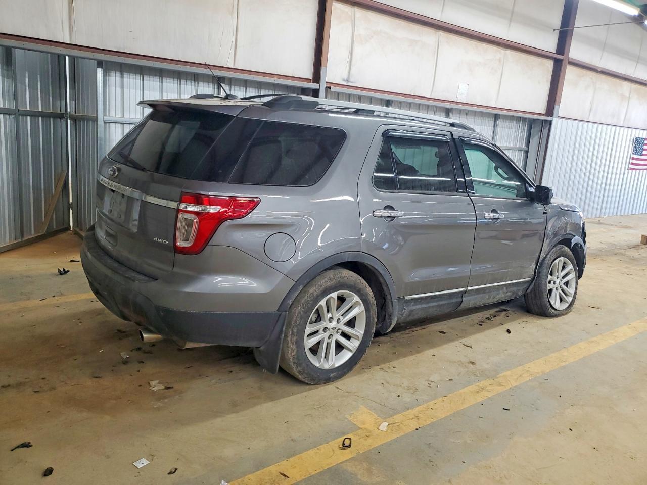 2013 FORD EXPLORER XLT photo 3