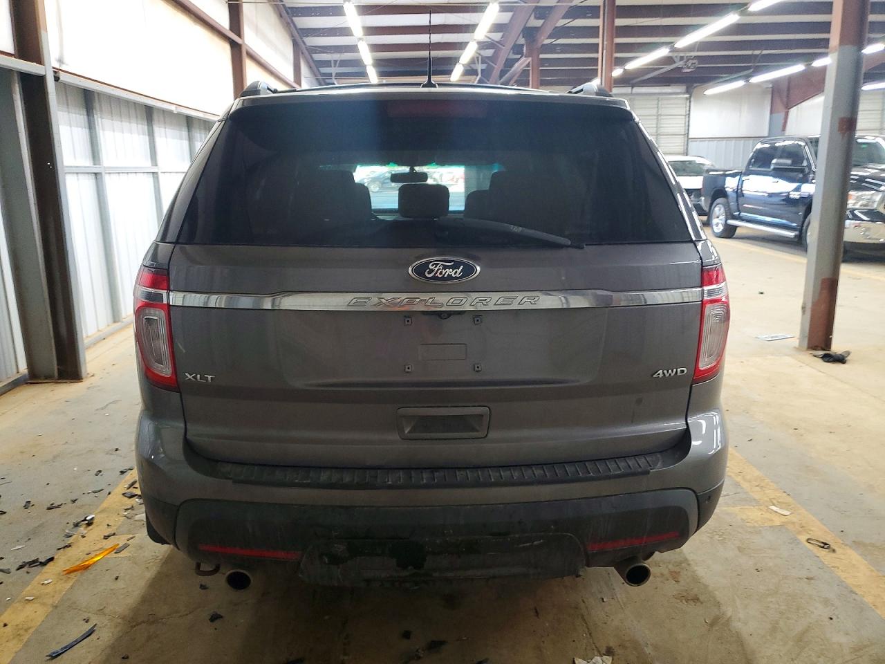 2013 FORD EXPLORER XLT photo 6