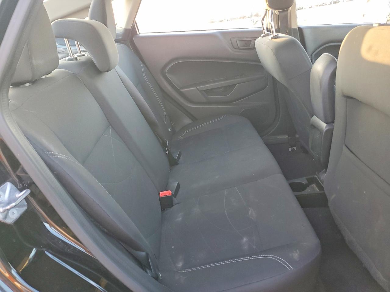 2019 FORD FIESTA SE photo 28