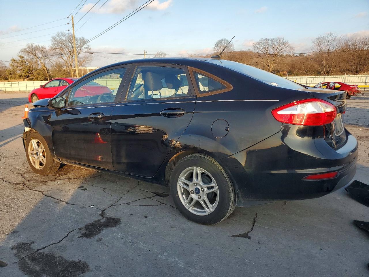 2019 FORD FIESTA SE photo 4