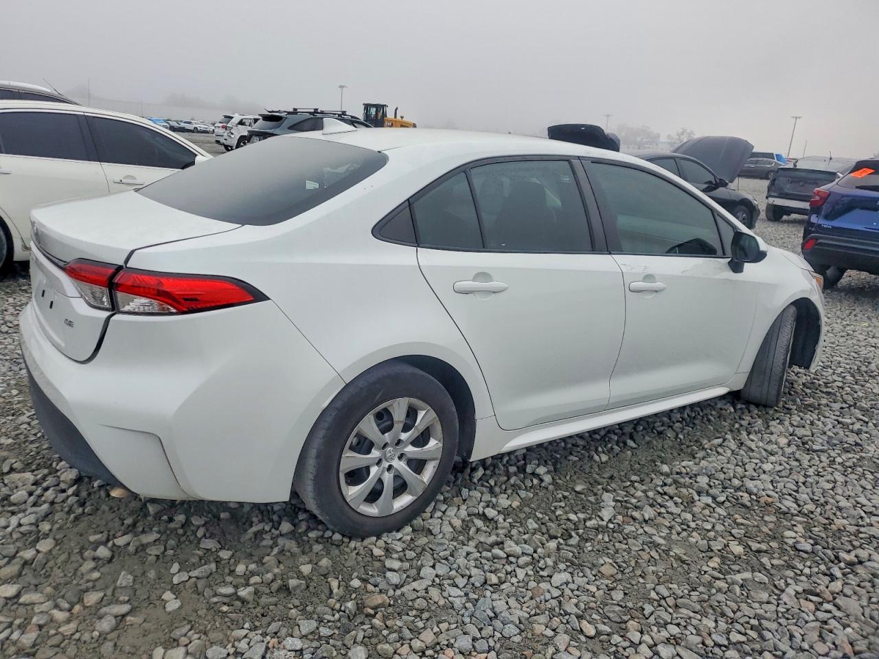 2024 TOYOTA COROLLA LE photo 3