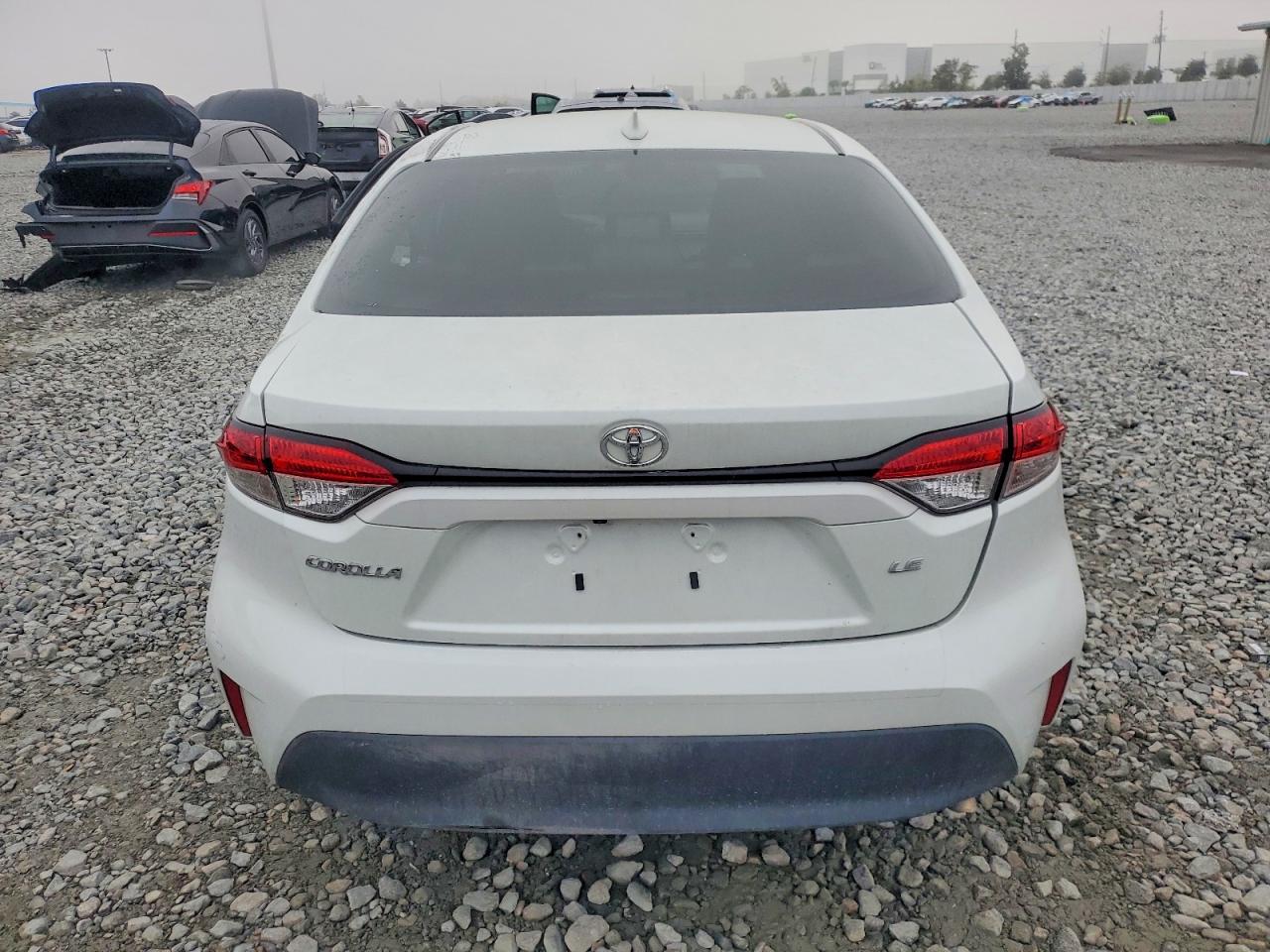 2024 TOYOTA COROLLA LE photo 6