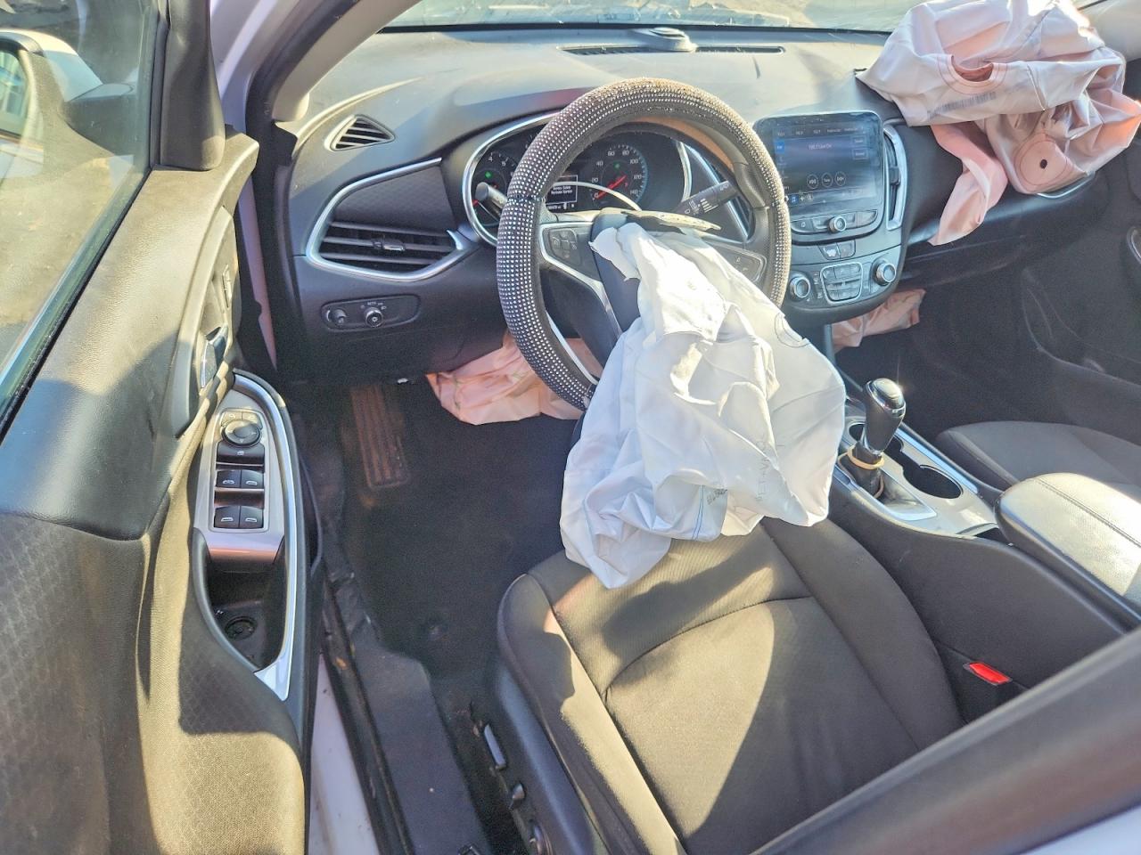 2020 CHEVROLET MALIBU LT photo 8