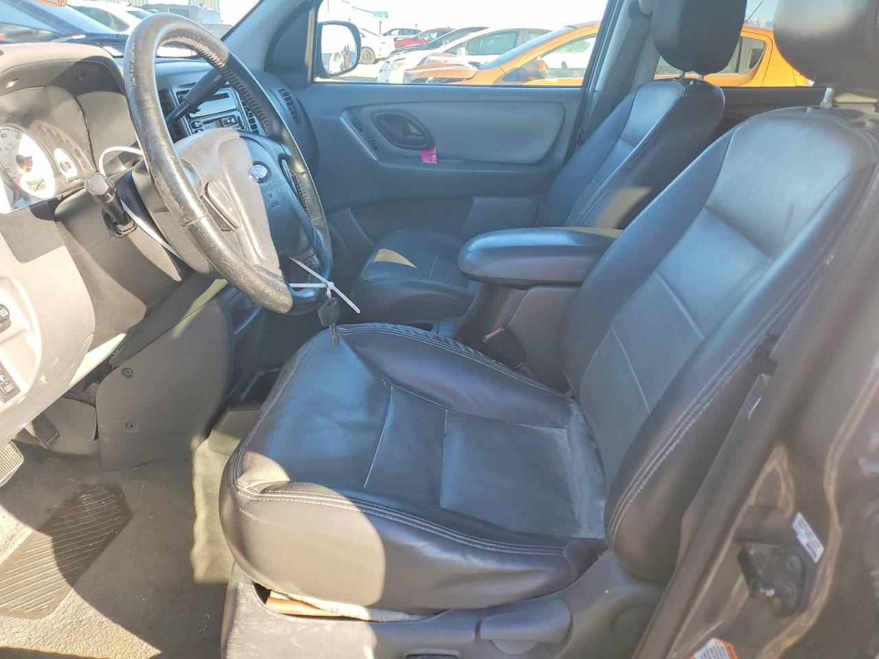 2003 FORD ESCAPE XLT photo 7