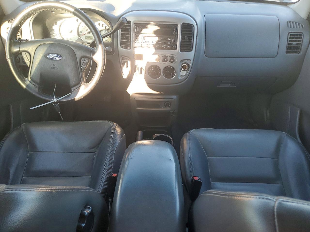 2003 FORD ESCAPE XLT photo 8