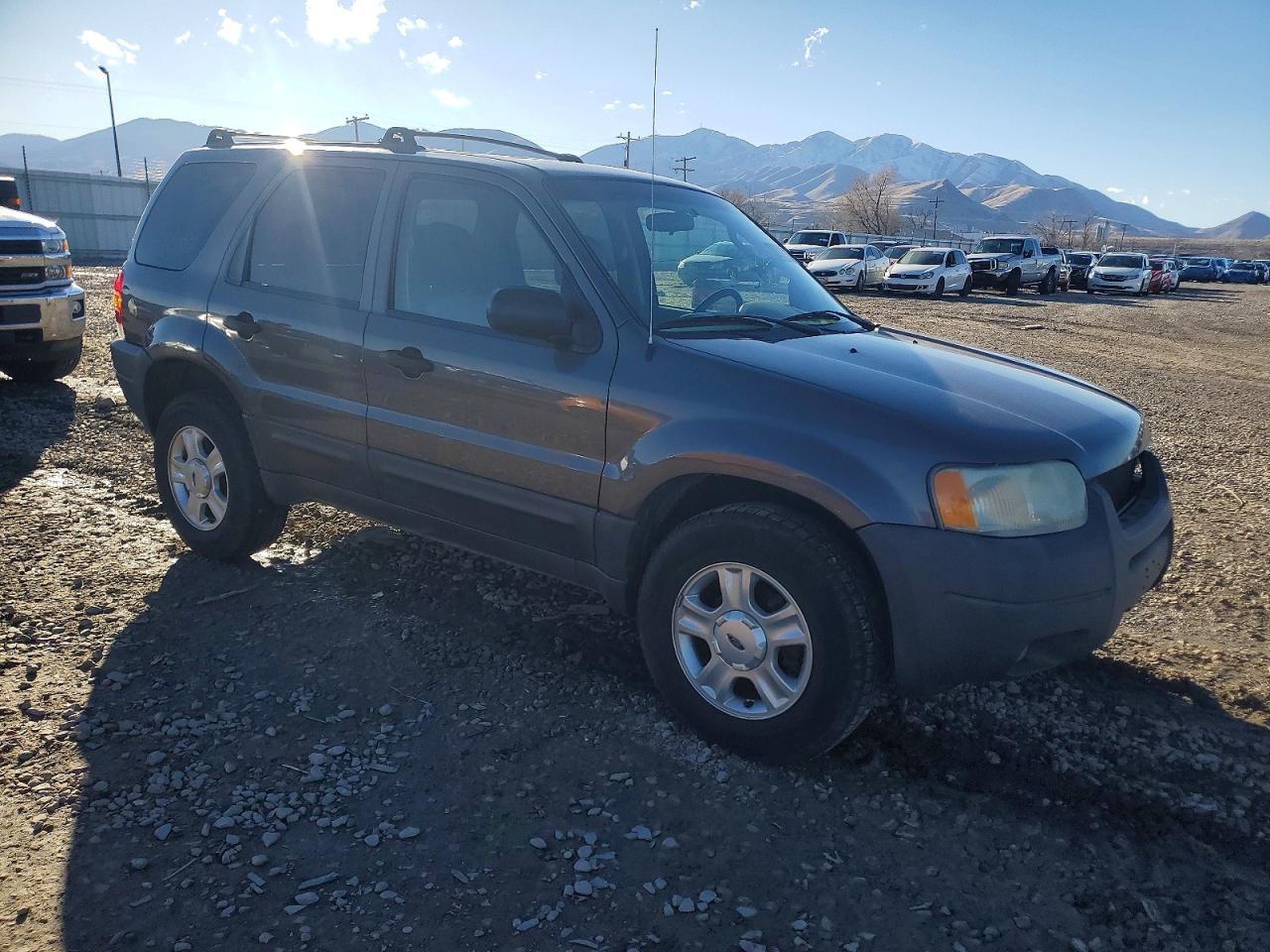 2003 FORD ESCAPE XLT photo 4