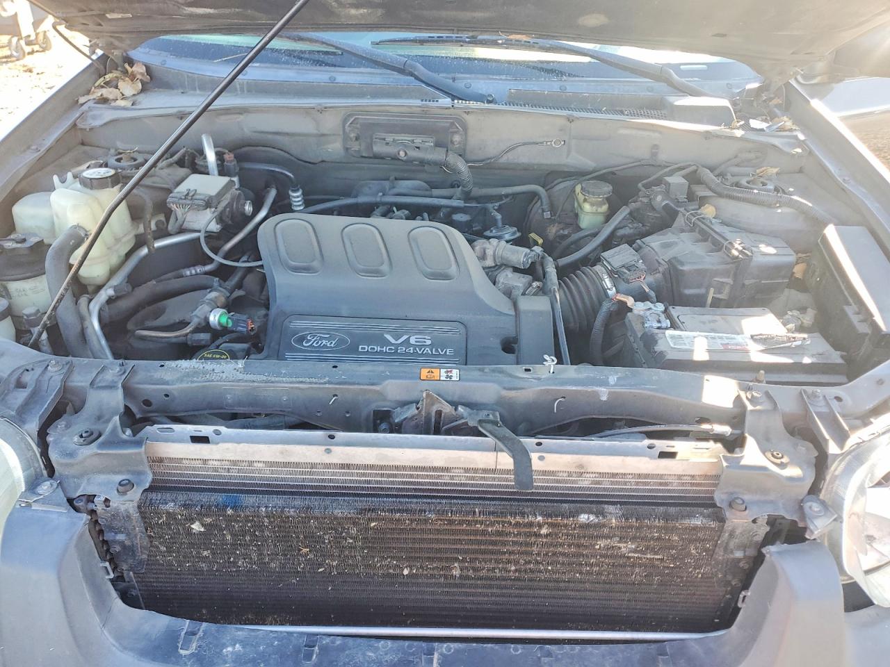 2003 FORD ESCAPE XLT photo 11