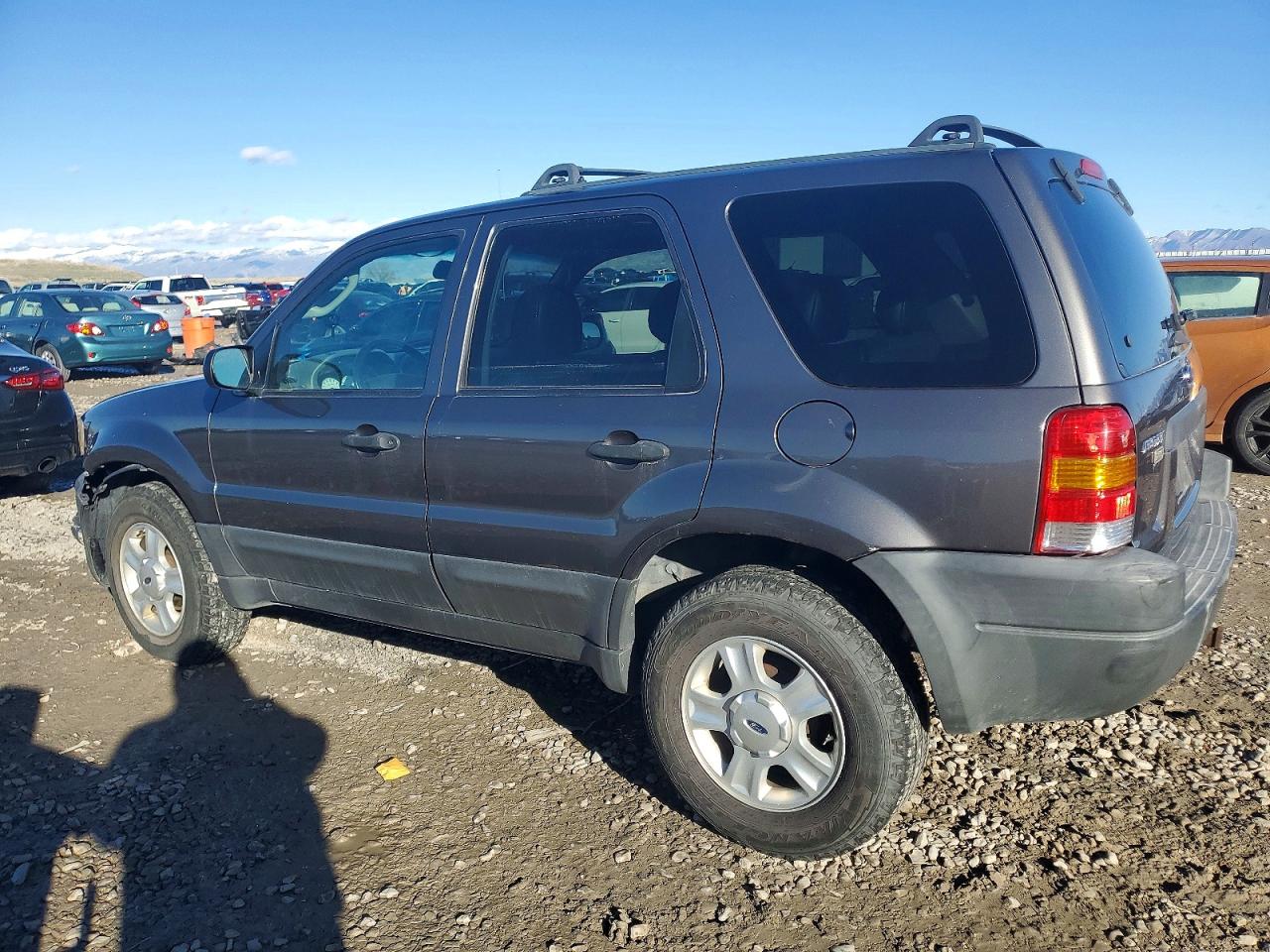 2003 FORD ESCAPE XLT photo 2