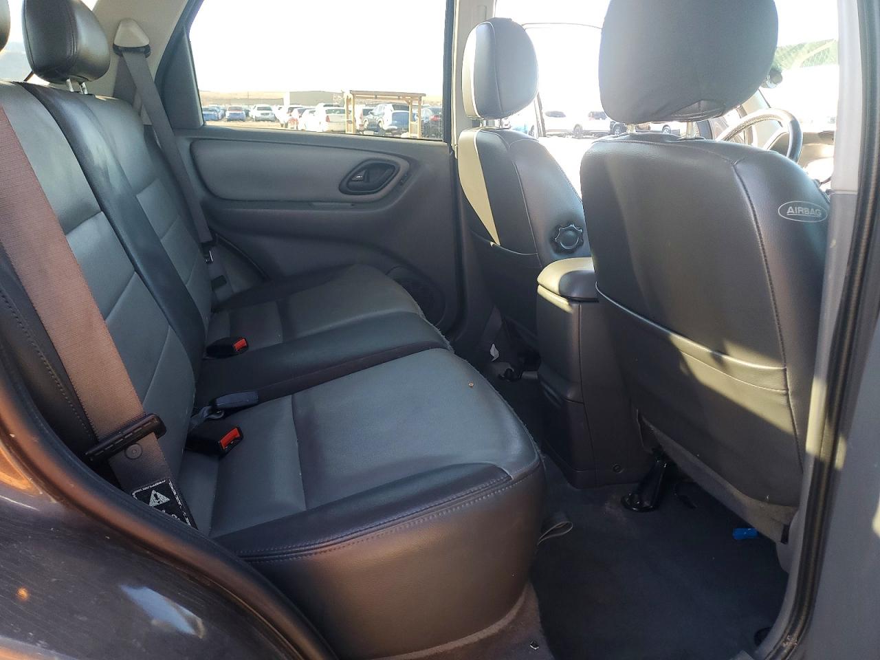 2003 FORD ESCAPE XLT photo 10