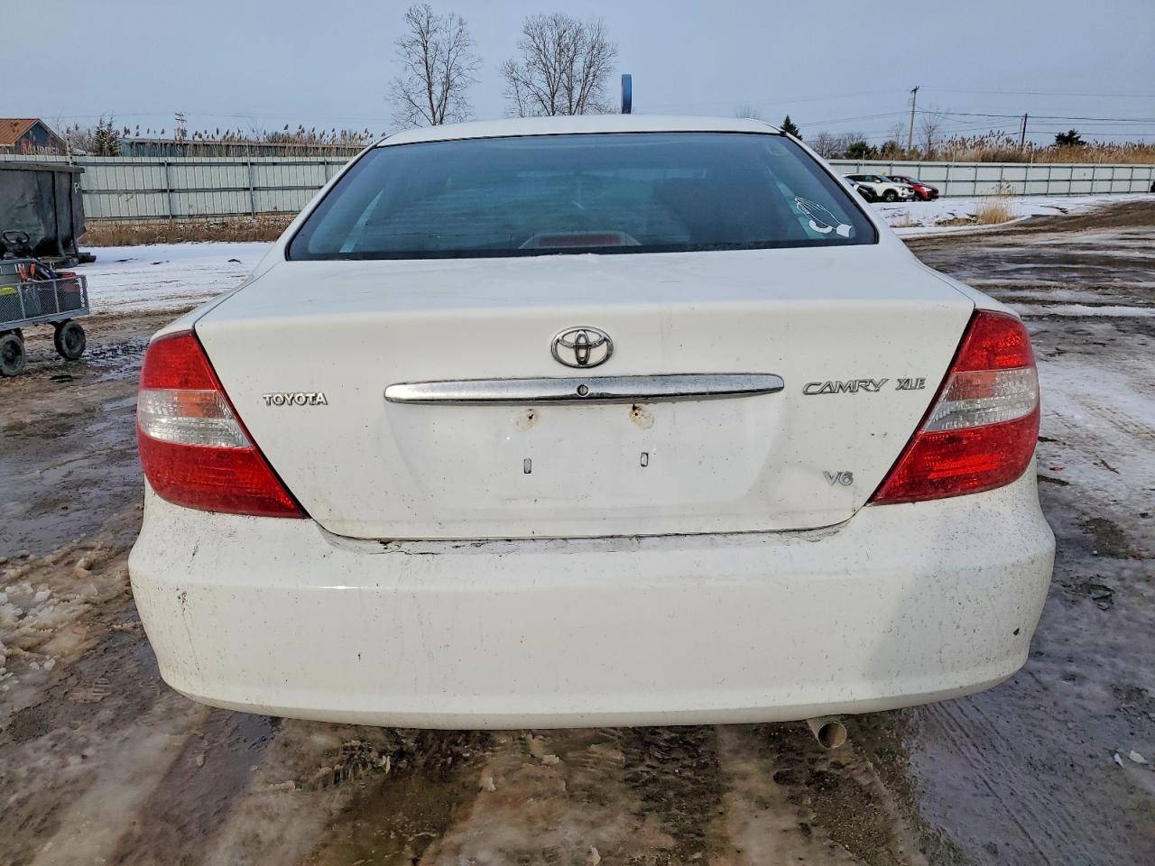 2003 TOYOTA CAMRY LE photo 6