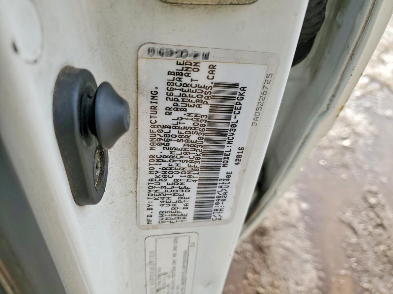2003 TOYOTA CAMRY LE photo 12