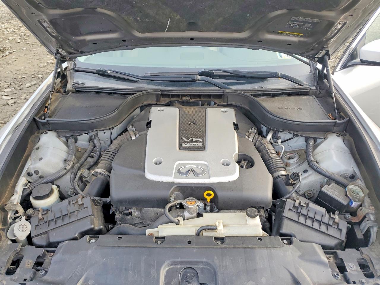 2013 INFINITI G37 photo 11