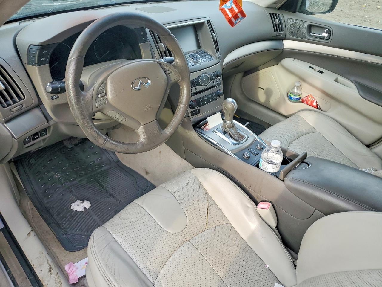 2013 INFINITI G37 photo 8