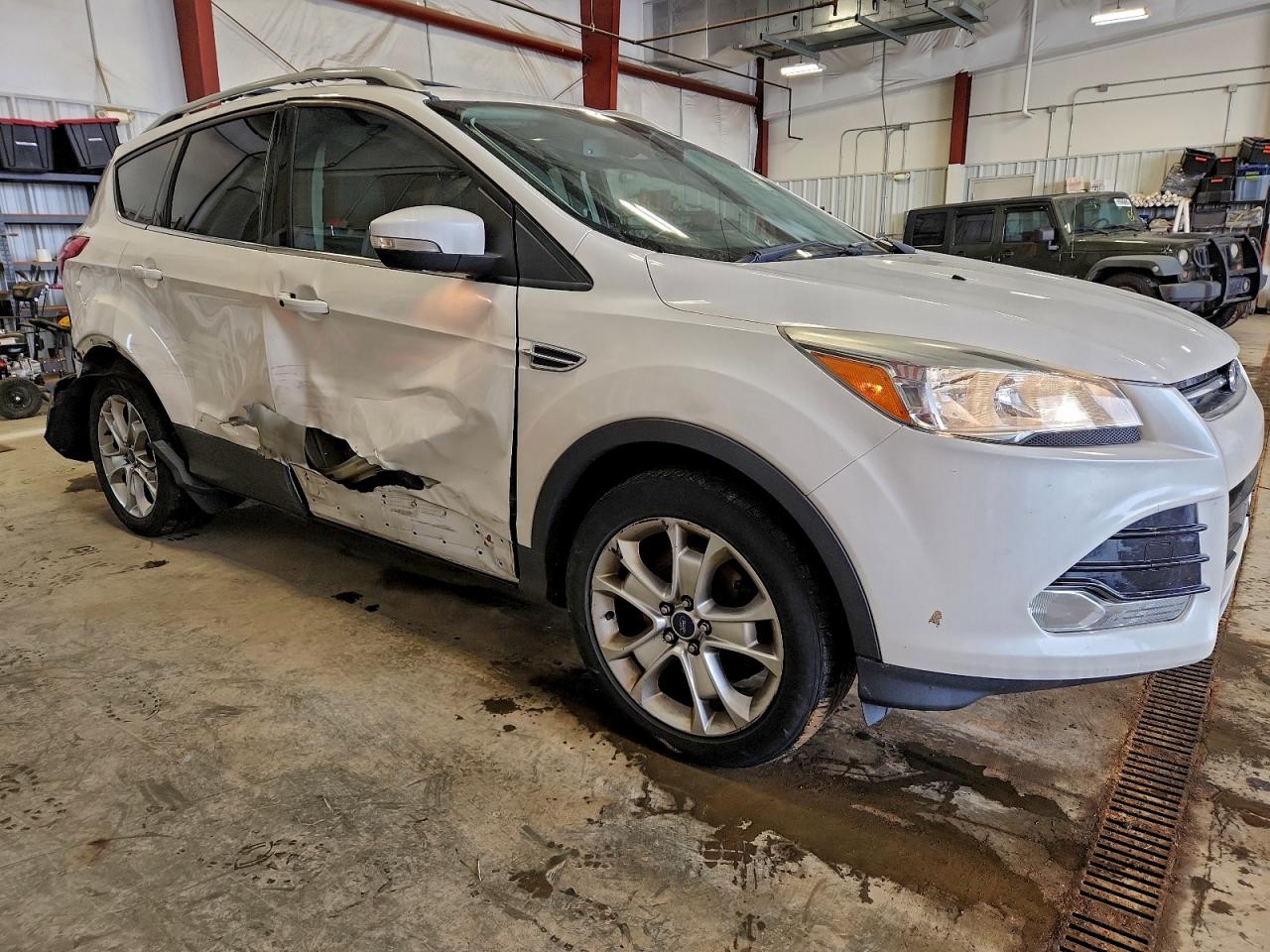 2016 FORD ESCAPE TITANIUM photo 4