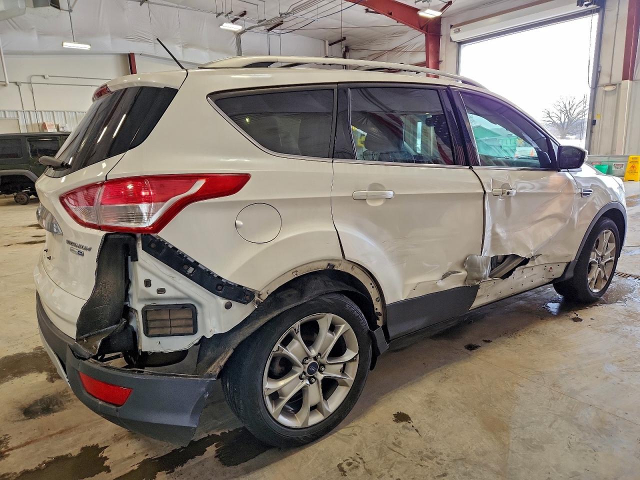 2016 FORD ESCAPE TITANIUM photo 3