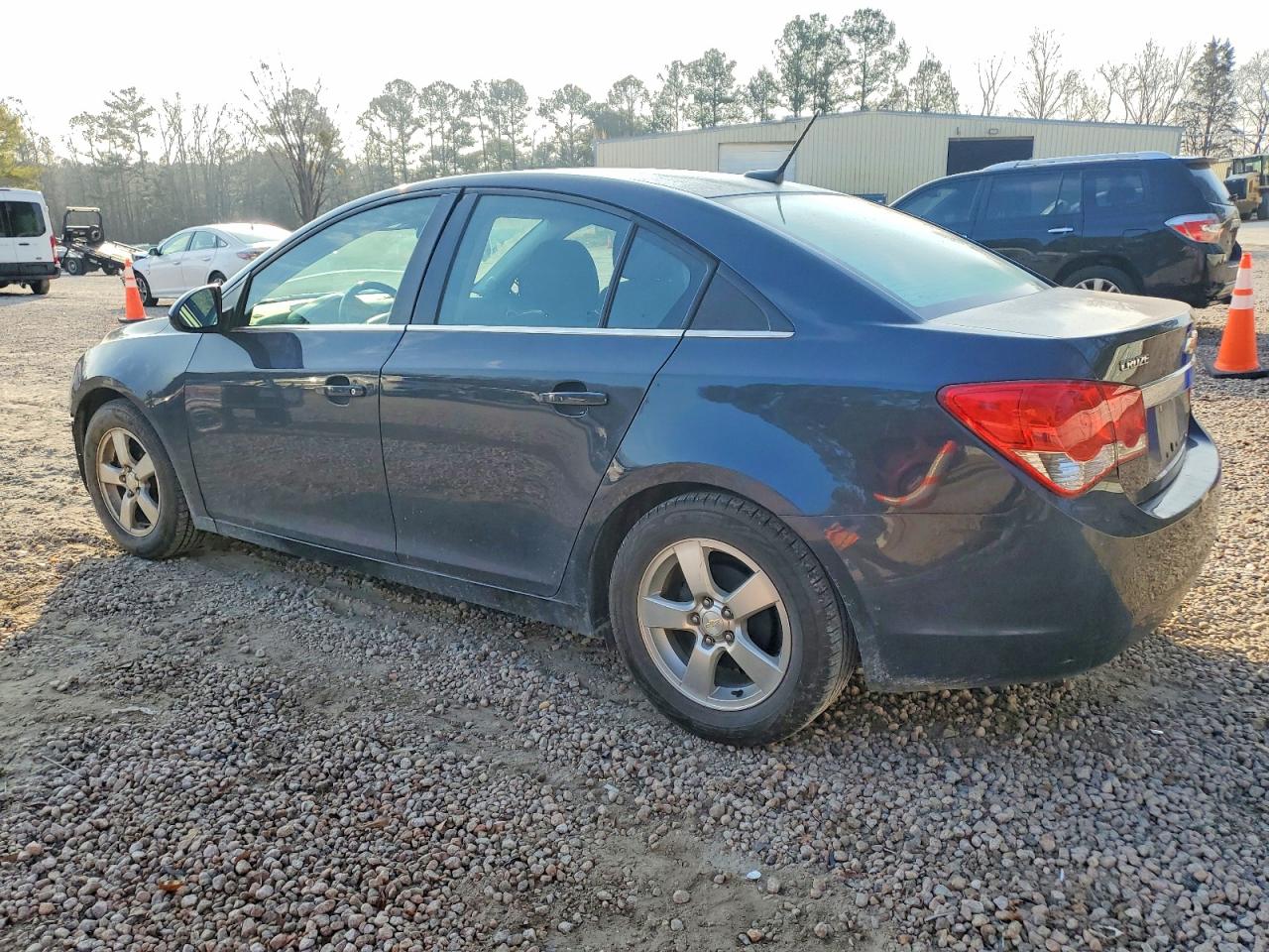 2014 CHEVROLET CRUZE LT photo 2