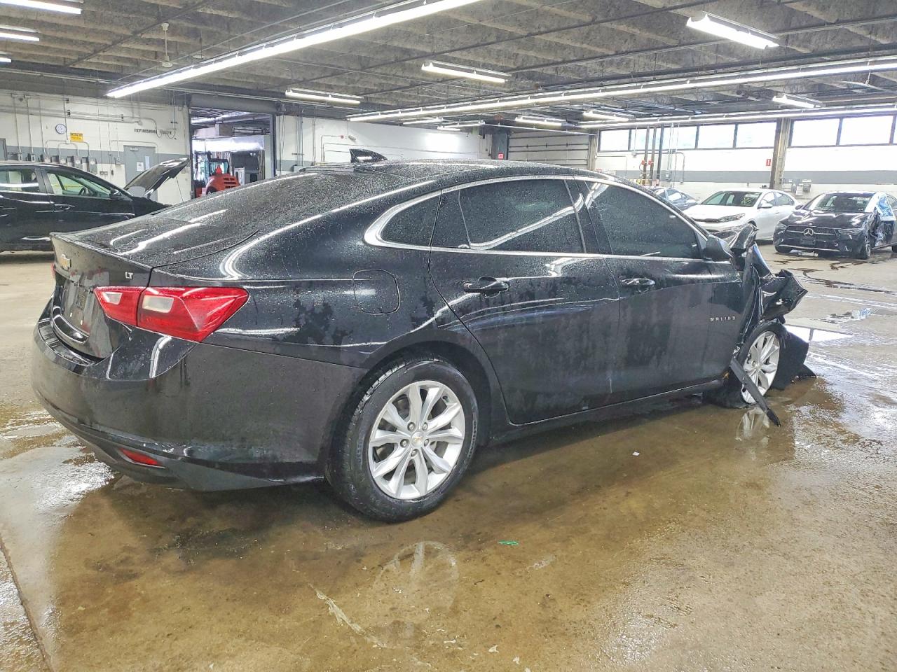2023 CHEVROLET MALIBU LT photo 3