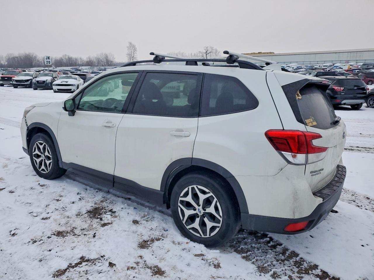 2019 SUBARU FORESTER PREMIUM photo 2