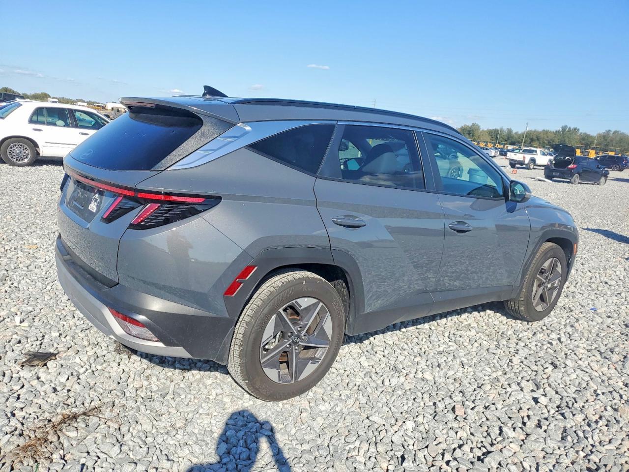 2025 HYUNDAI TUCSON SEL photo 3