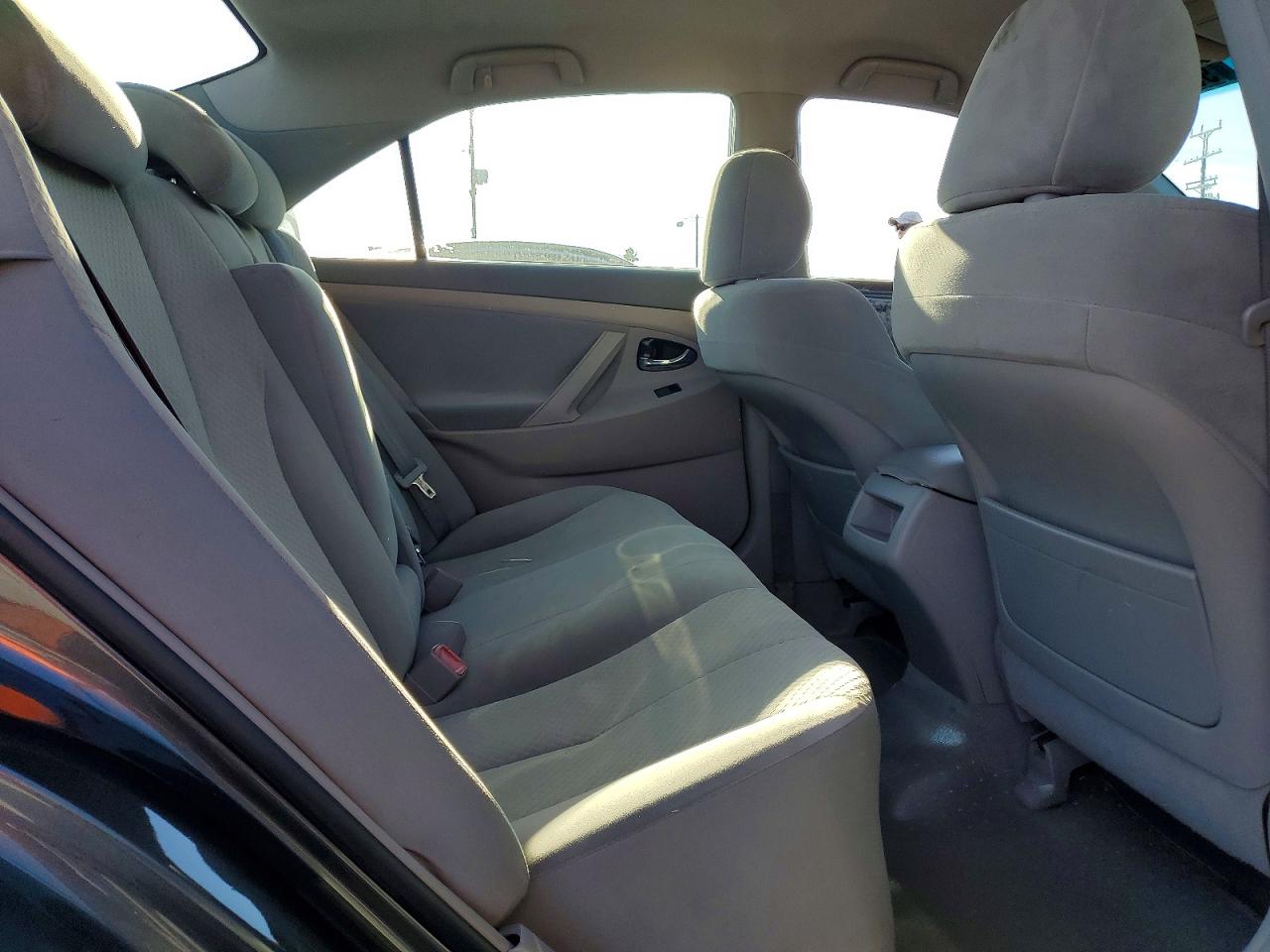 2009 TOYOTA CAMRY BASE photo 10