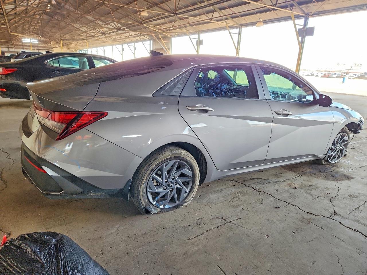 2024 HYUNDAI ELANTRA SEL photo 3