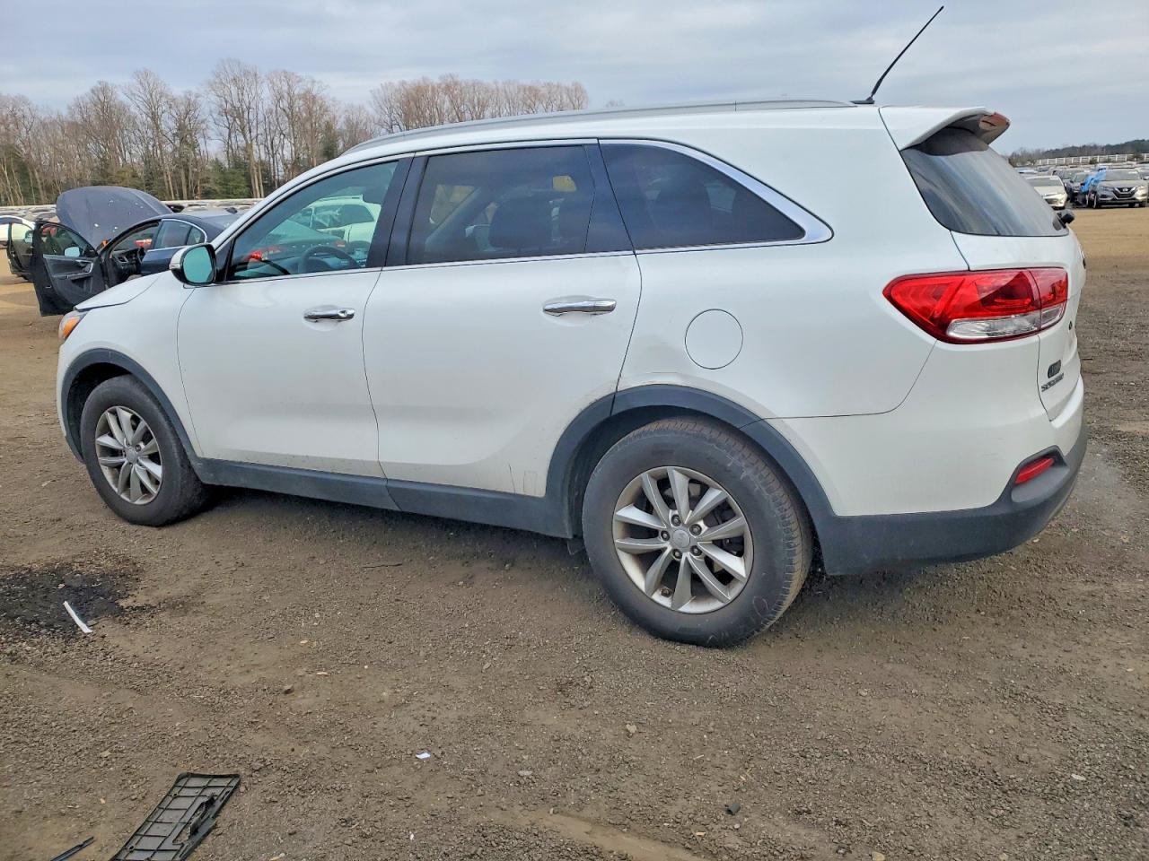 2017 KIA SORENTO LX V6 photo 2