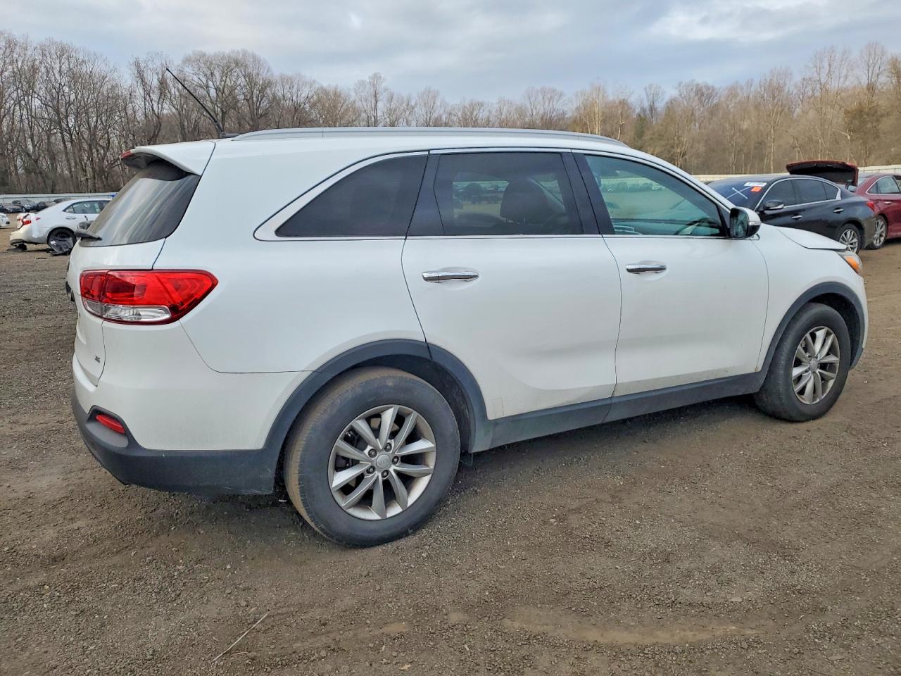 2017 KIA SORENTO LX V6 photo 3