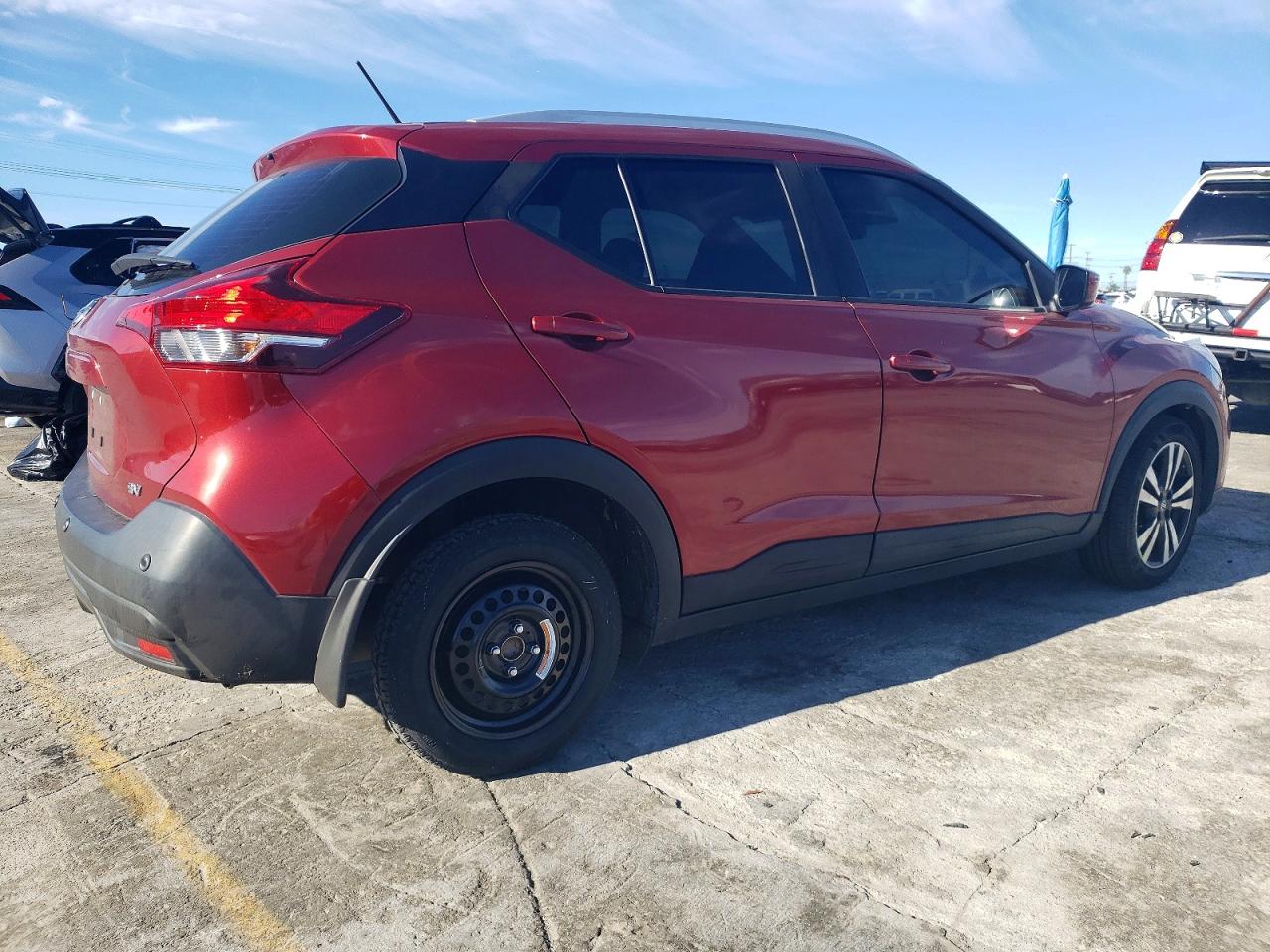 2020 NISSAN KICKS photo 5