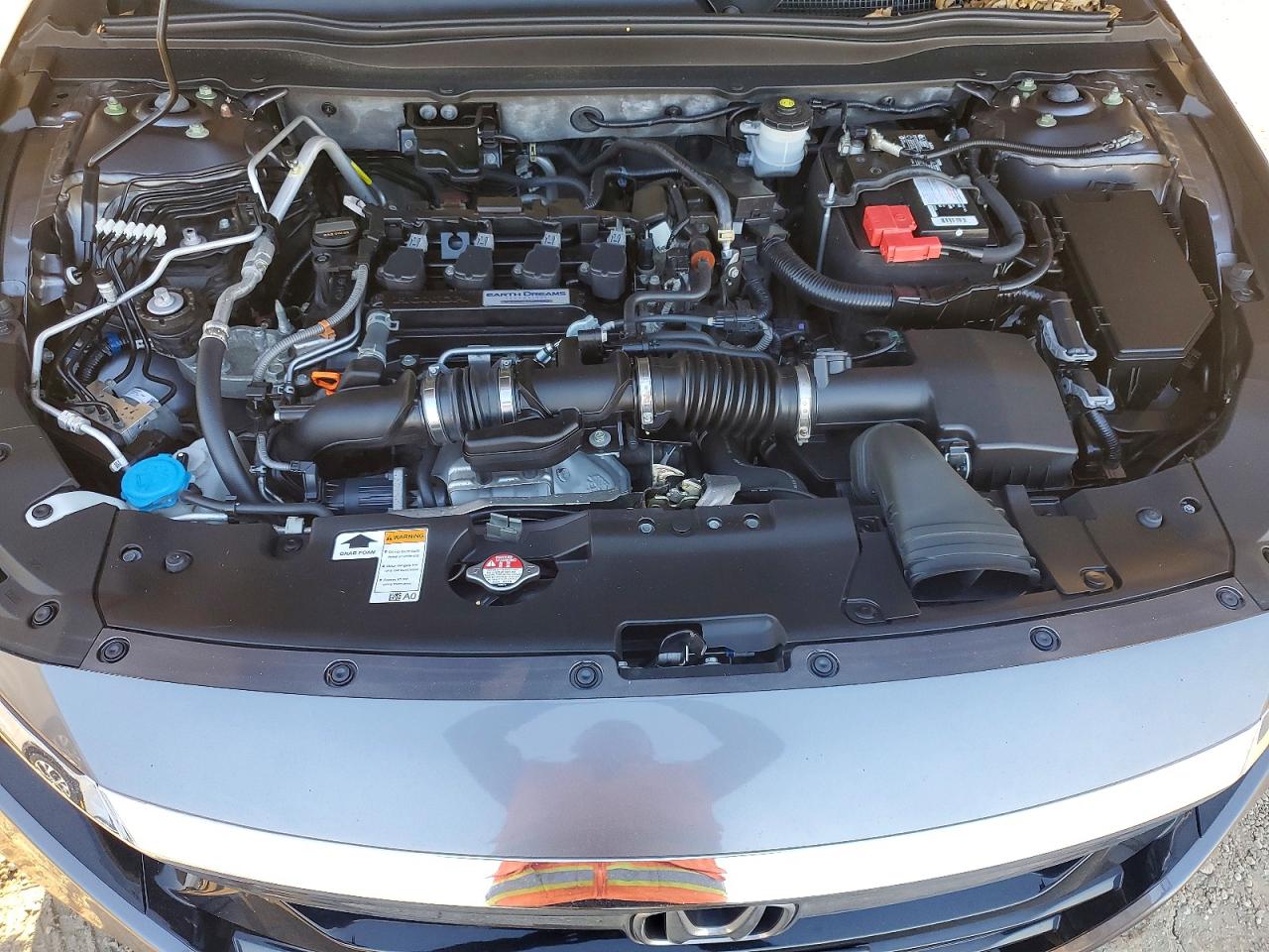 2018 HONDA ACCORD TOURING photo 11