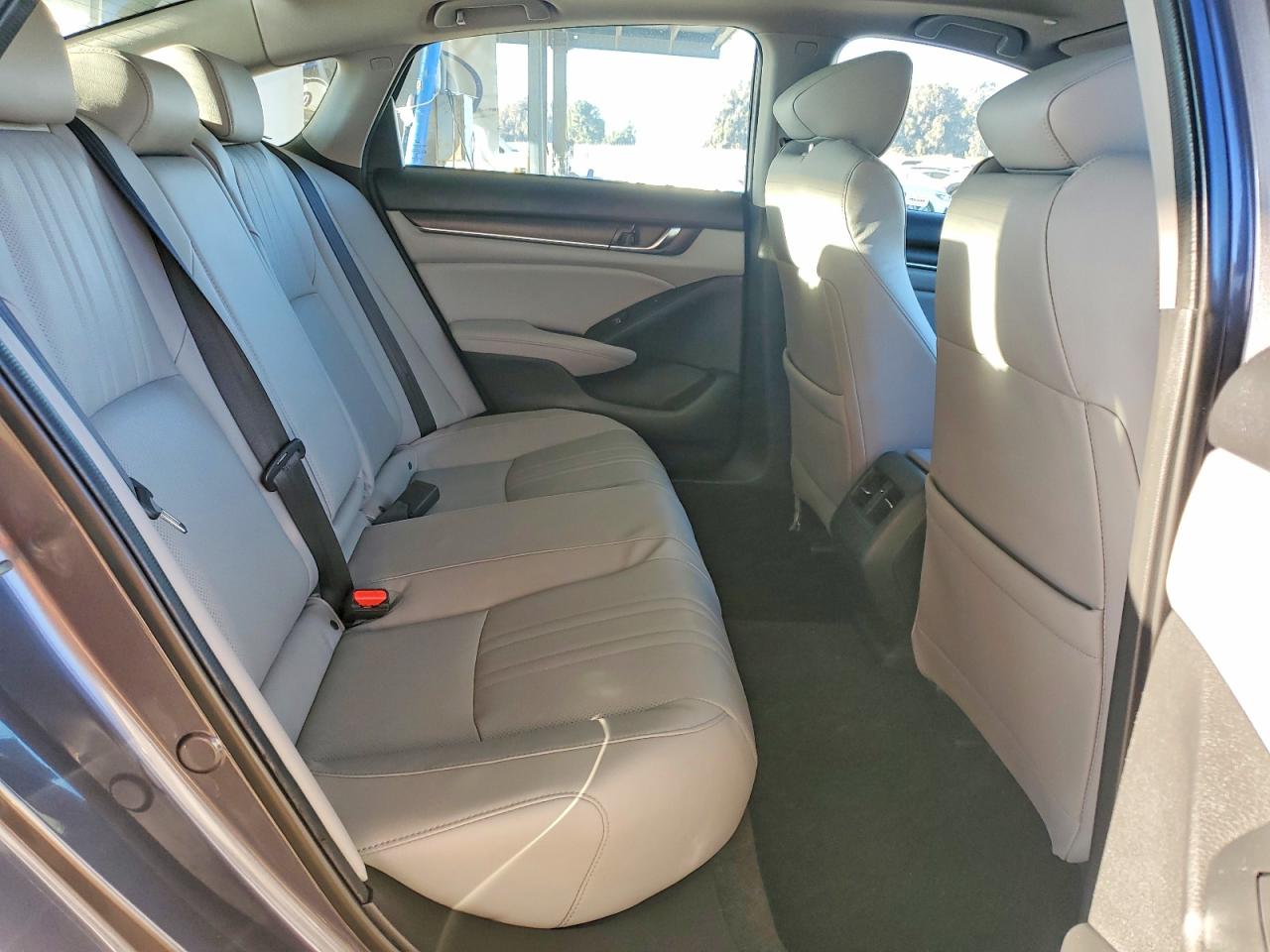 2018 HONDA ACCORD TOURING photo 10