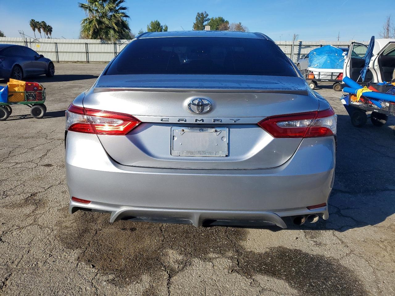 2018 TOYOTA CAMRY photo 6