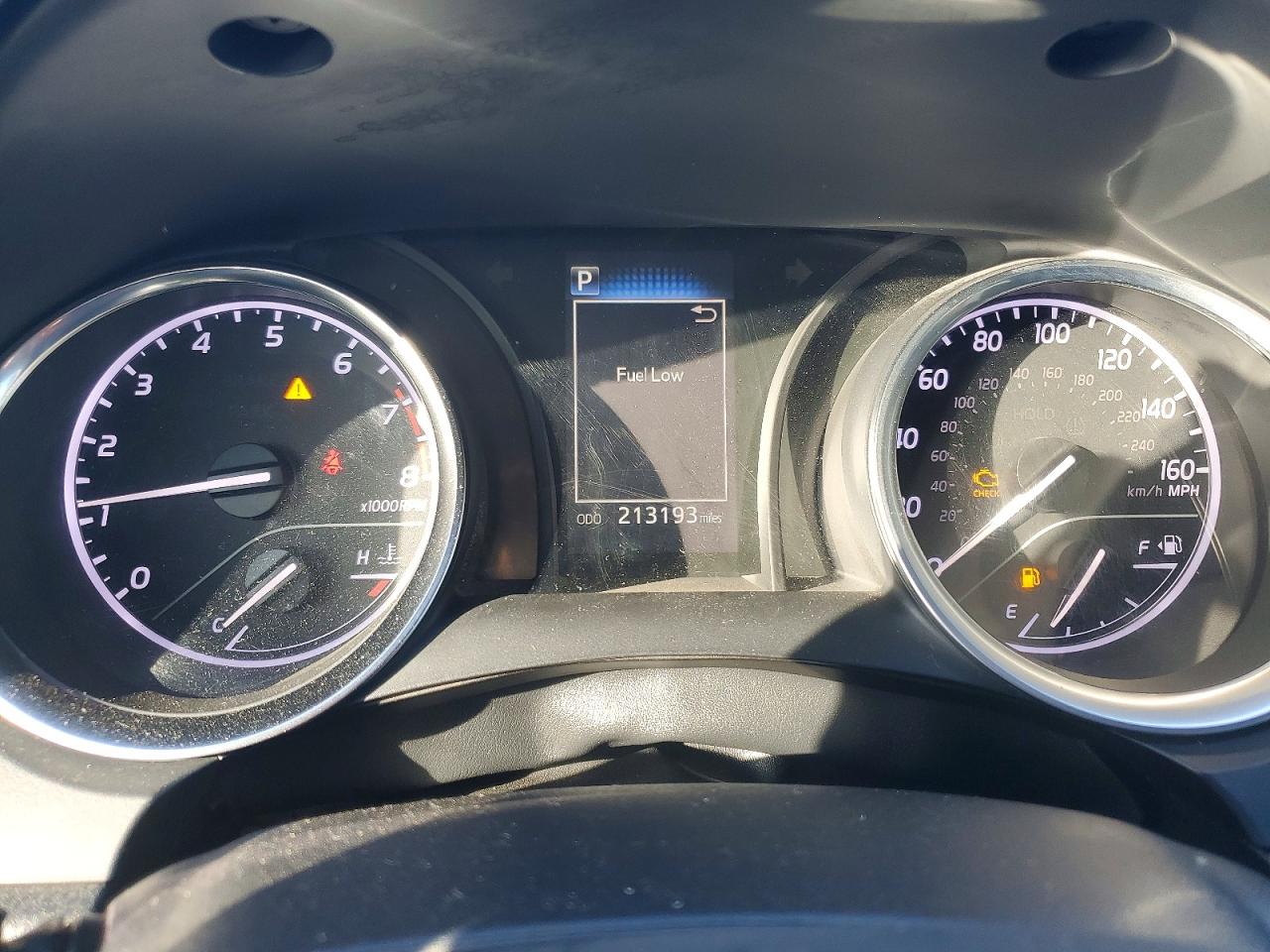 2018 TOYOTA CAMRY photo 9