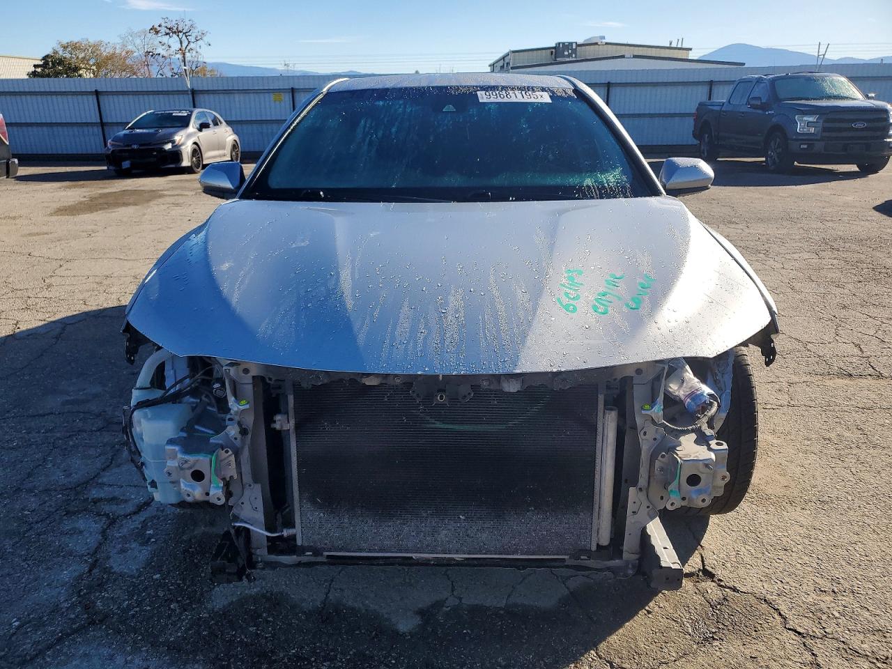 2018 TOYOTA CAMRY photo 5