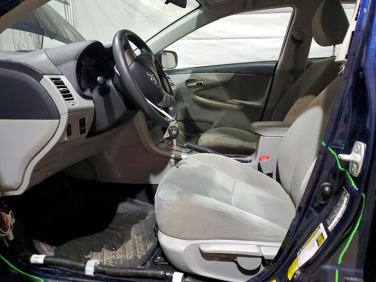 2013 TOYOTA COROLLA BASE photo 7