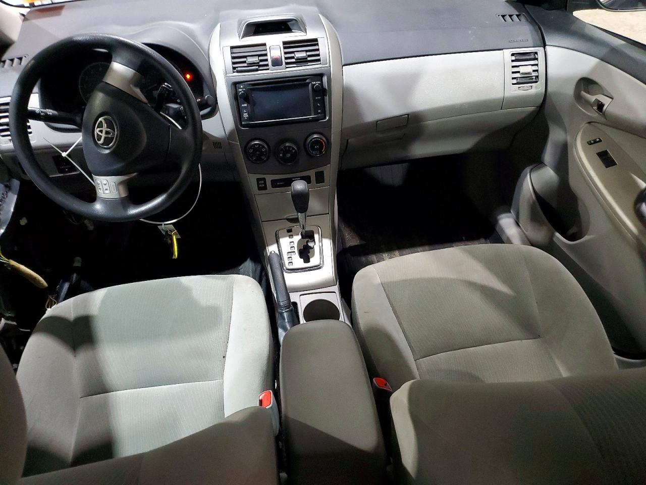 2013 TOYOTA COROLLA BASE photo 8