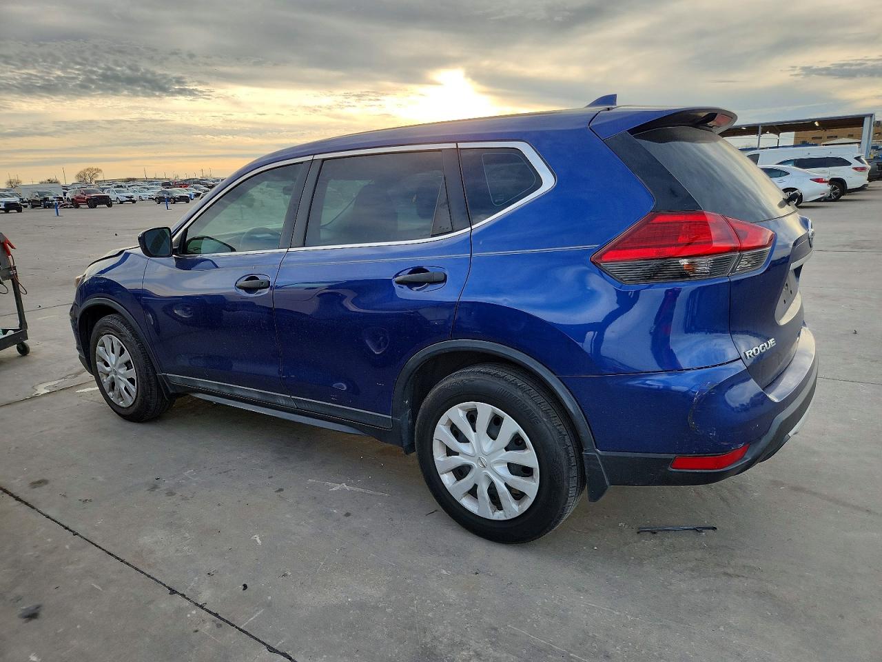 2017 NISSAN ROGUE S photo 2