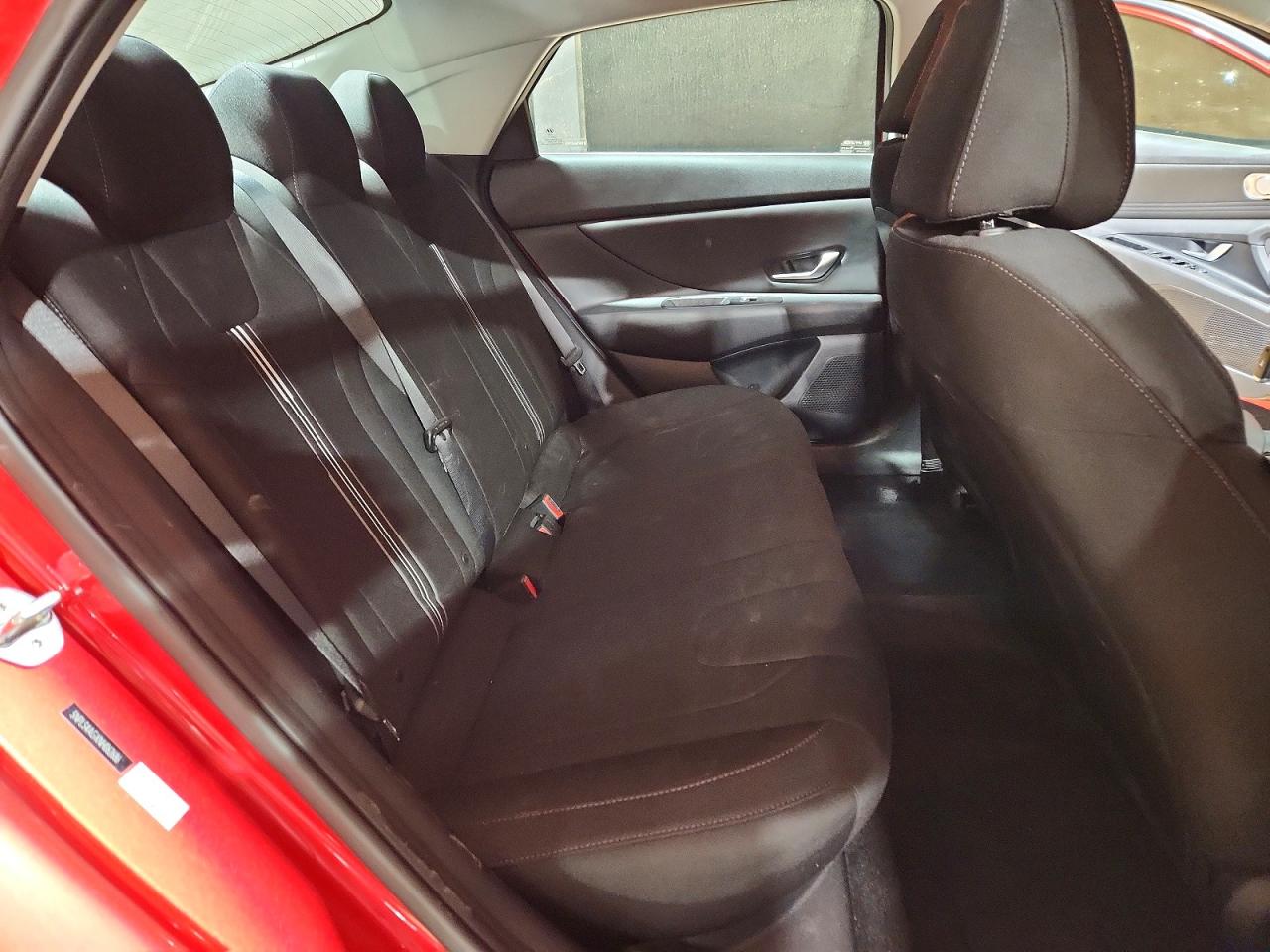 2022 HYUNDAI ELANTRA SEL photo 19